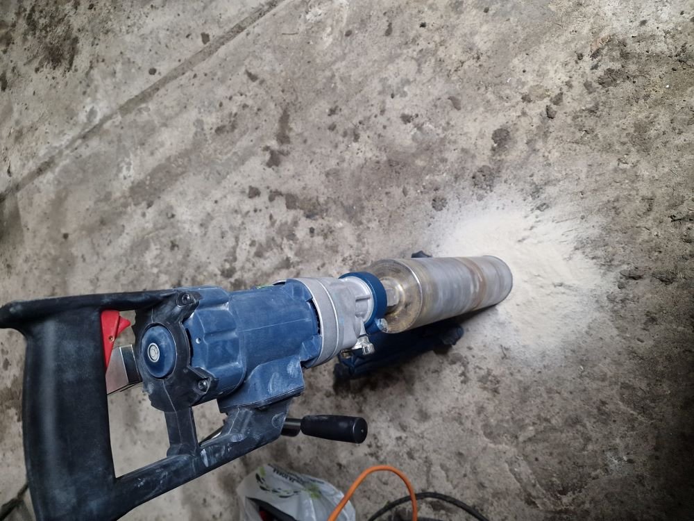 Przewierty Otwornicą